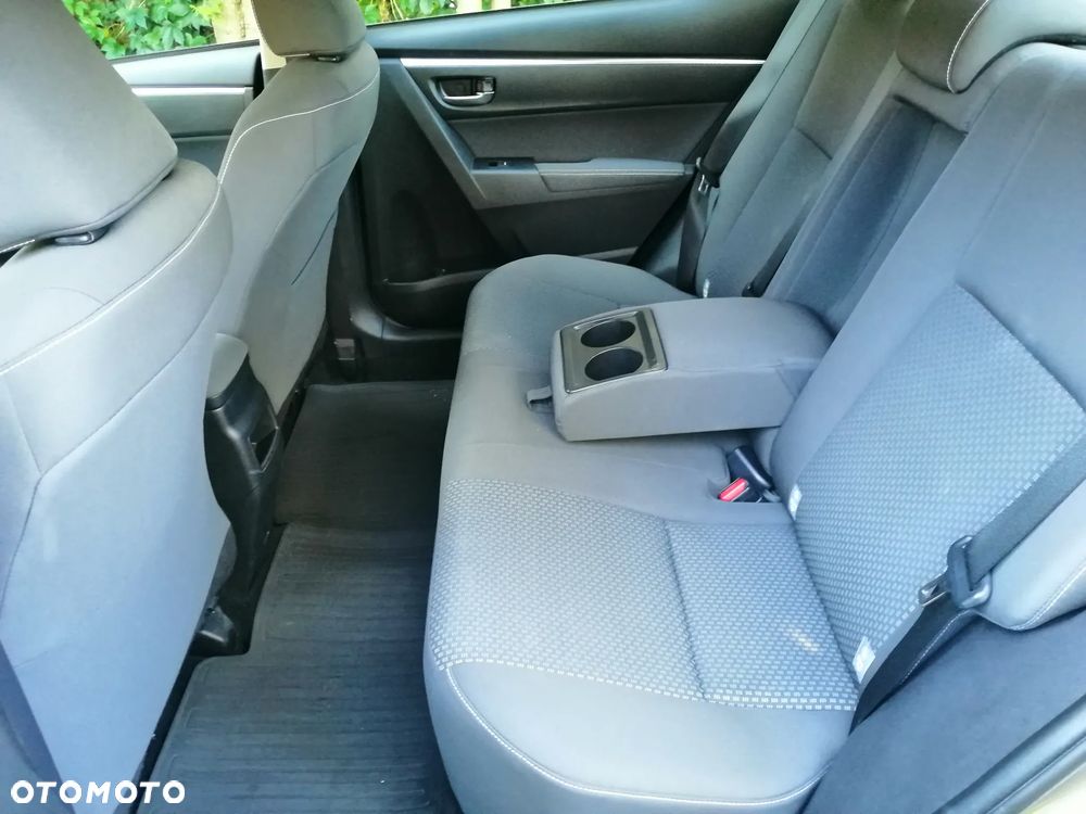 Toyota Corolla 1.6 Comfort - 19