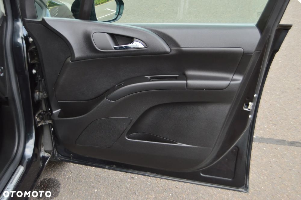 Opel Meriva 1.4 T Cosmo - 23