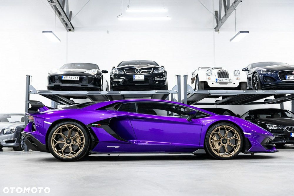 Lamborghini Aventador - 7