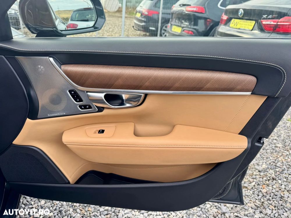 Volvo V90 D5 AWD Geartronic Momentum Pro - 26