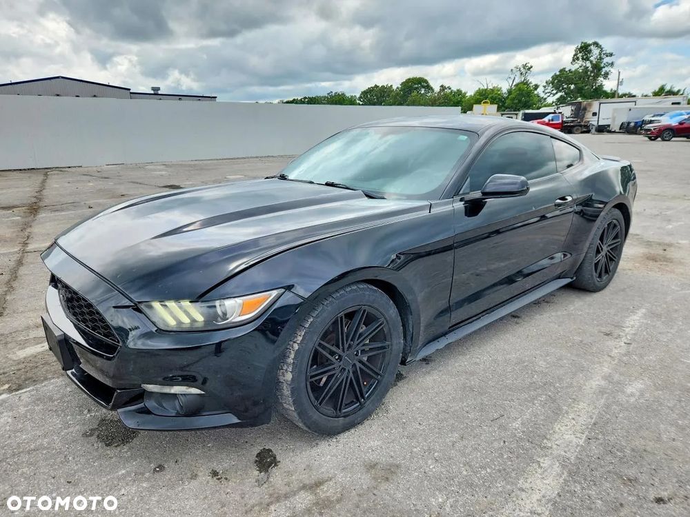 Ford Mustang - 2