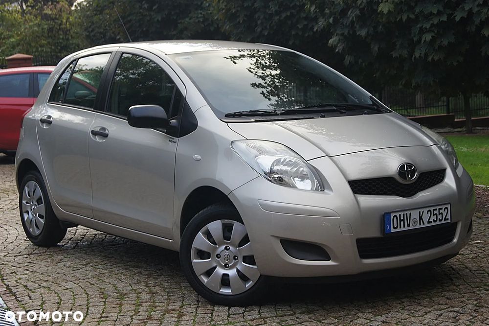 Toyota Yaris 2010 photo 3