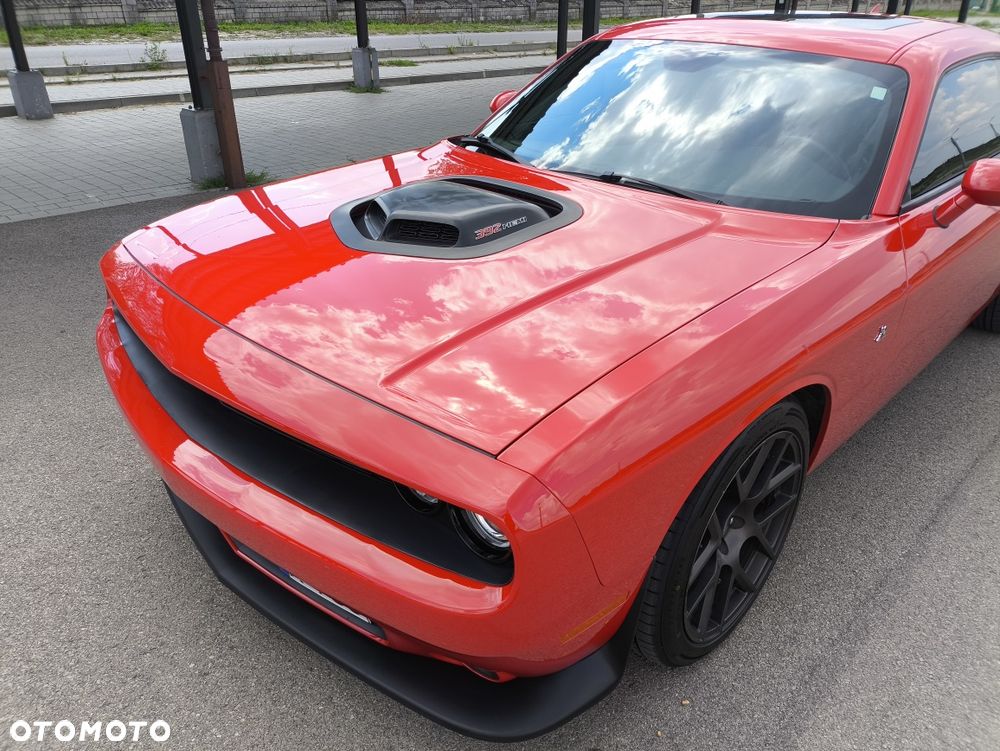 Dodge Challenger - 7