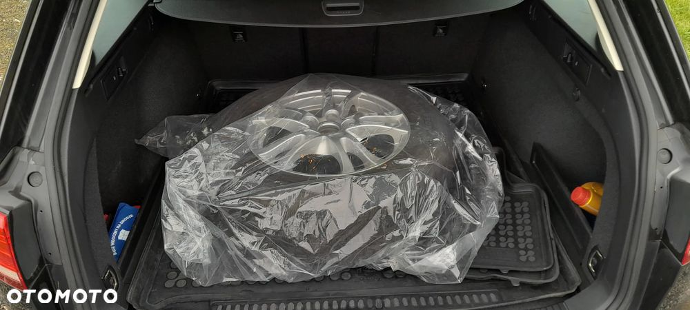 Volkswagen Passat - 21