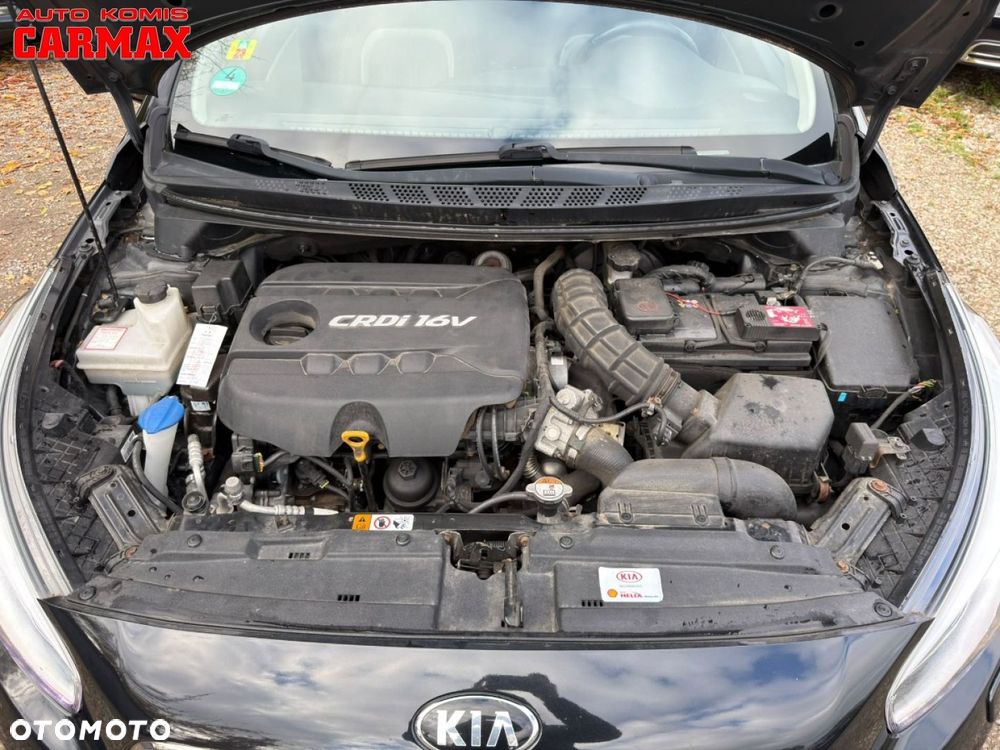 Kia Ceed - 32