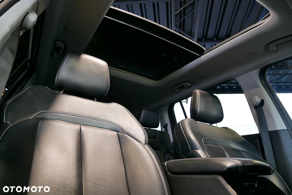 Jeep Grand Cherokee - 29