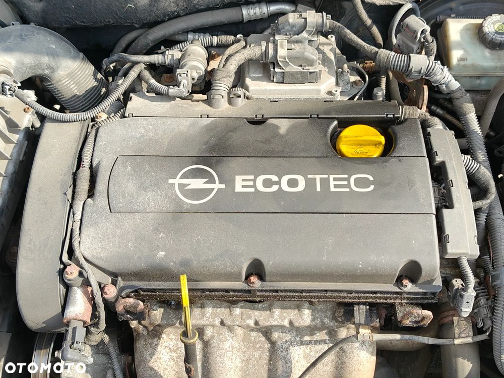 Opel Astra 1.6 Innovation - 19