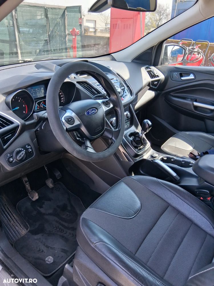 Ford Kuga 2.0 TDCi 2WD Titanium - 9