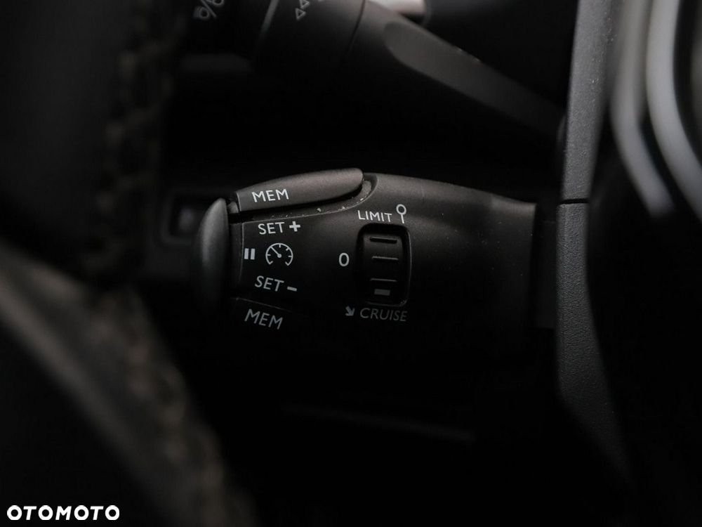Peugeot 3008 1.5 BlueHDi Active S&S - 32