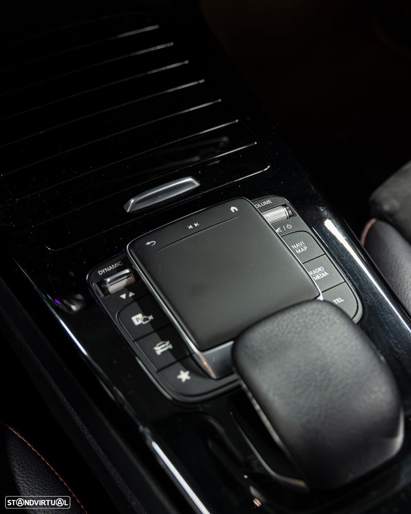 Mercedes-Benz A 180 d 7G-DCT AMG Line - 14