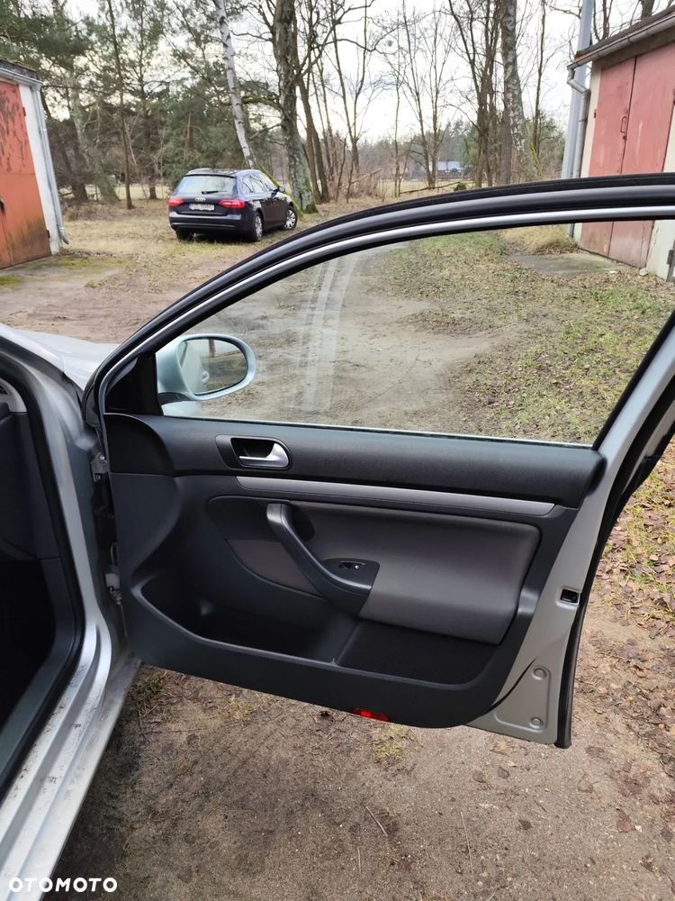 Volkswagen Golf 2.0 TDI Comfortline - 14