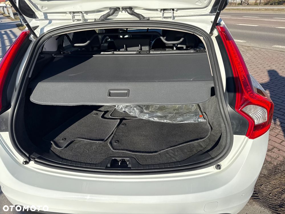 Volvo V60 T6 AWD Geartronic Summum - 19