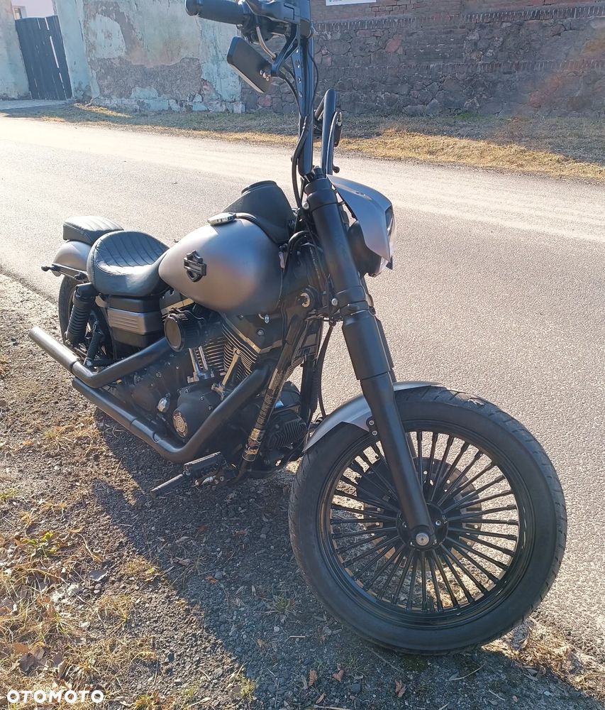 Harley-Davidson Dyna Street Bob - 15