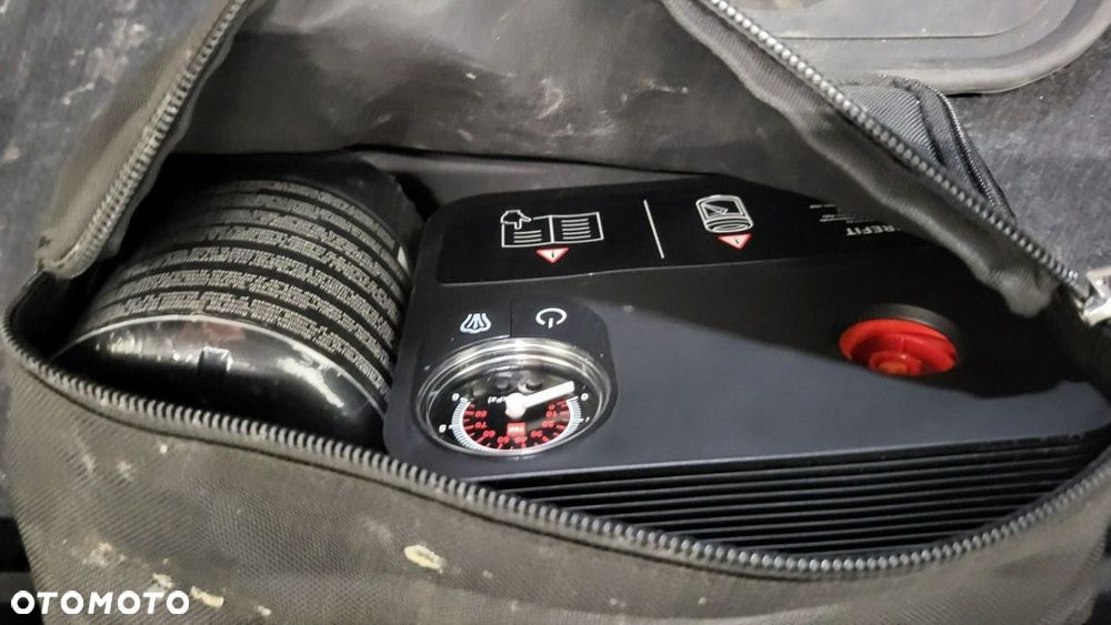 BMW Seria 5 518d mHEV - 27