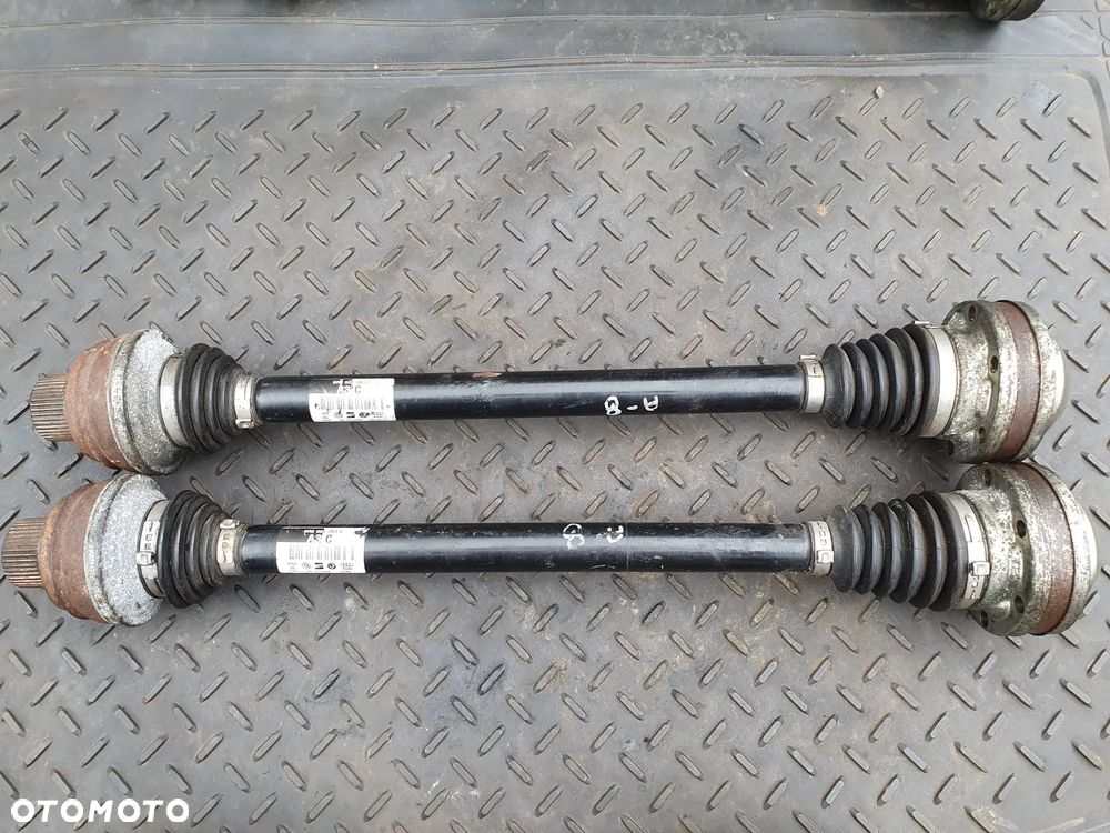 AUDI Q5 I 8R PÓŁOŚ TYLNA TYŁ 8R0501203C ORYGINAŁ NISKI PRZEBIEG POSIADAM 2SZT - 1