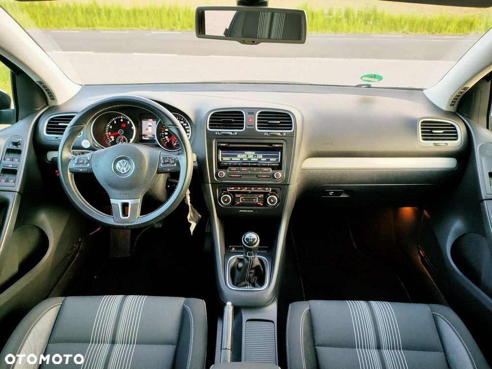 Volkswagen Golf - 32