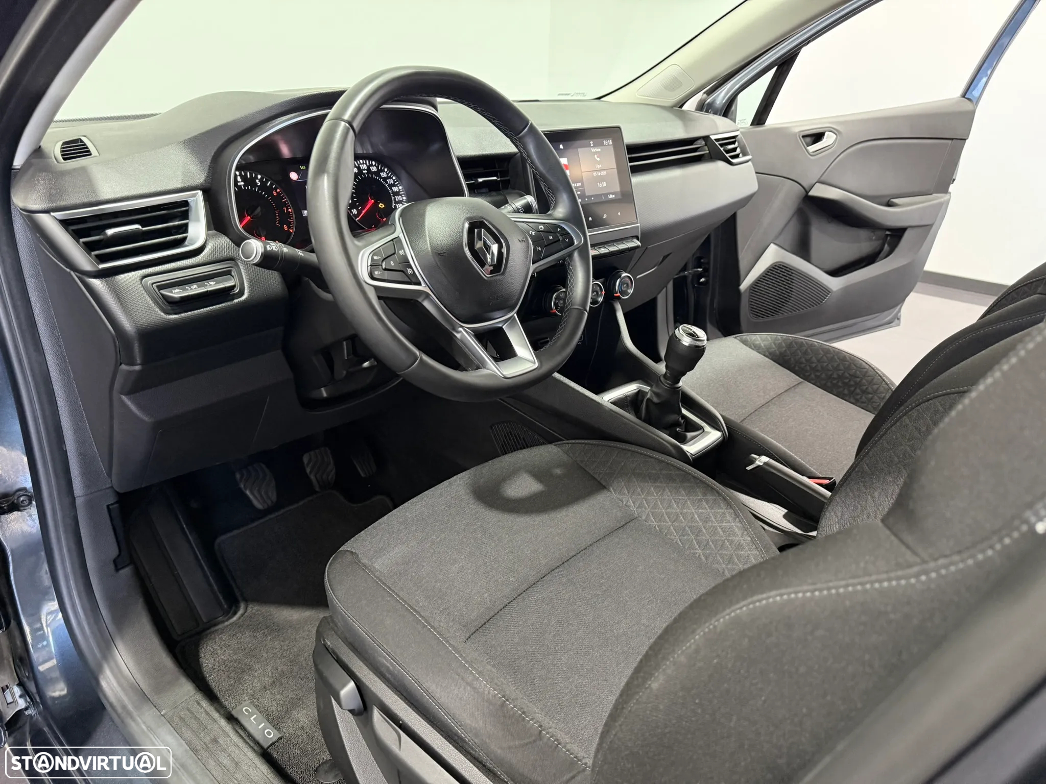 Renault Clio 1.0 TCe Exclusive - 19