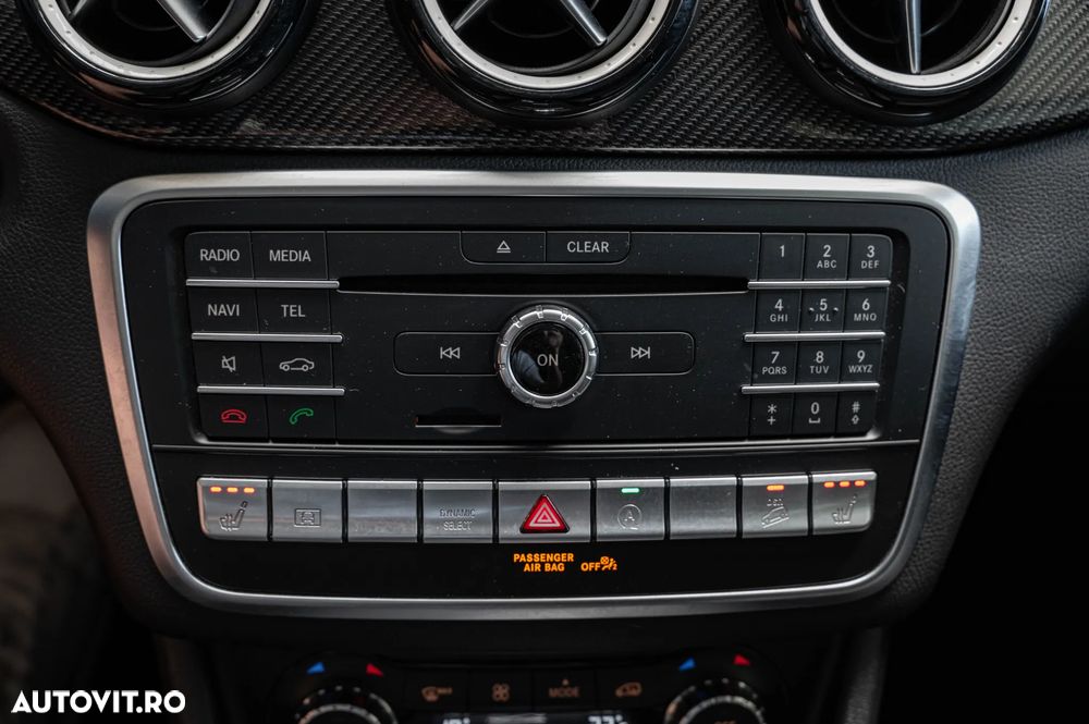 Mercedes-Benz GLA 250 7G-DCT UrbanStyle Edition - 23