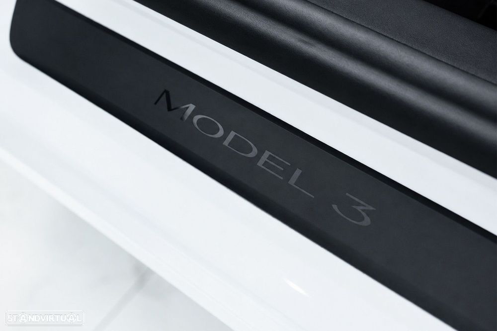 Tesla Model 3 Long-Range Dual Motor AWD - 40