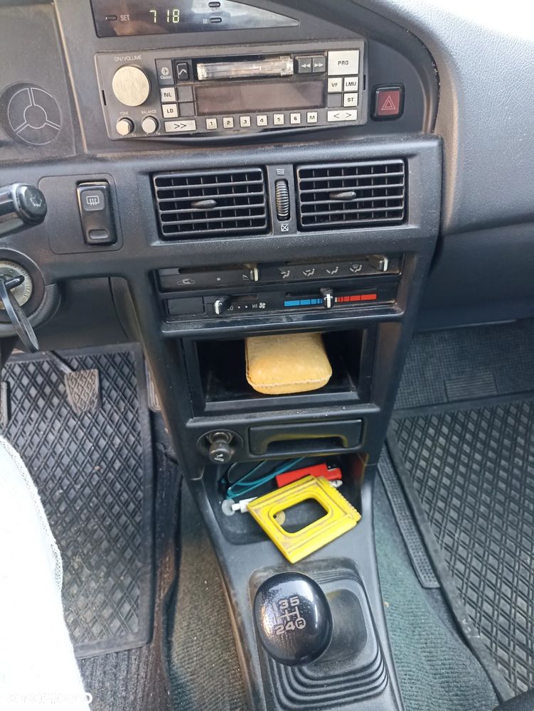 Toyota Corolla 1.8D XL - 11