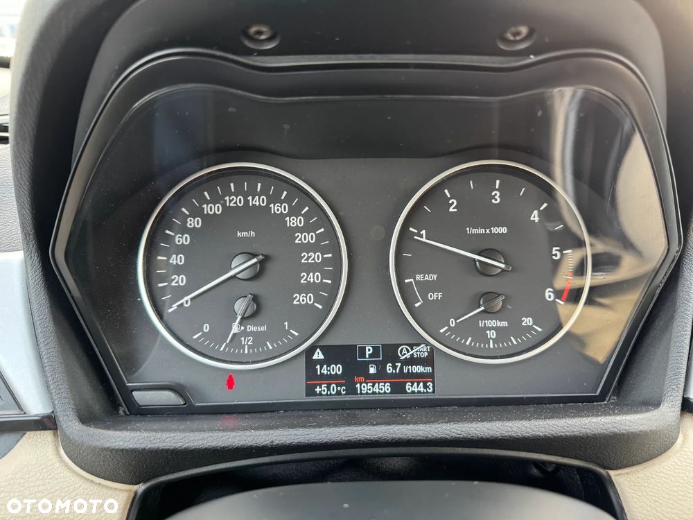 BMW X1 sDrive18d Sport Line - 25