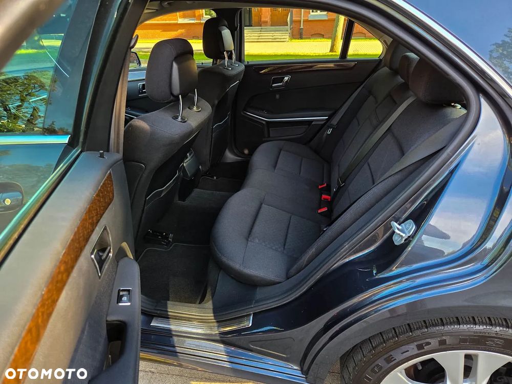 Mercedes-Benz Klasa E 200 CGI BlueEFFICIENCY - 8