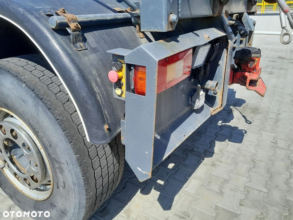 Volvo FM 440 8x4 - 16