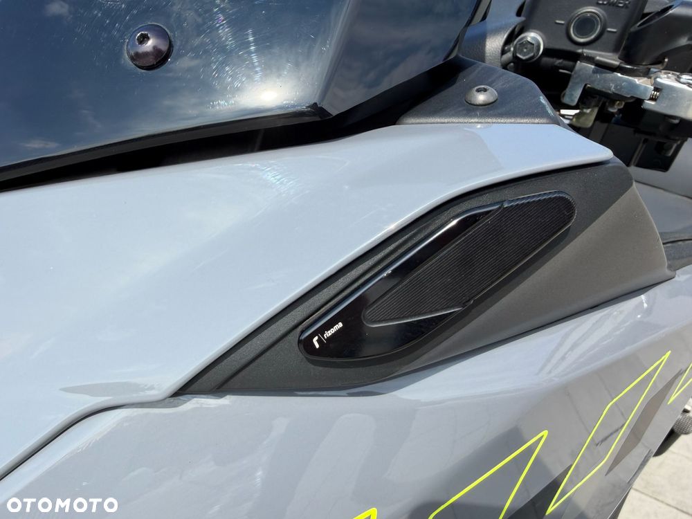 Yamaha Tmax - 10