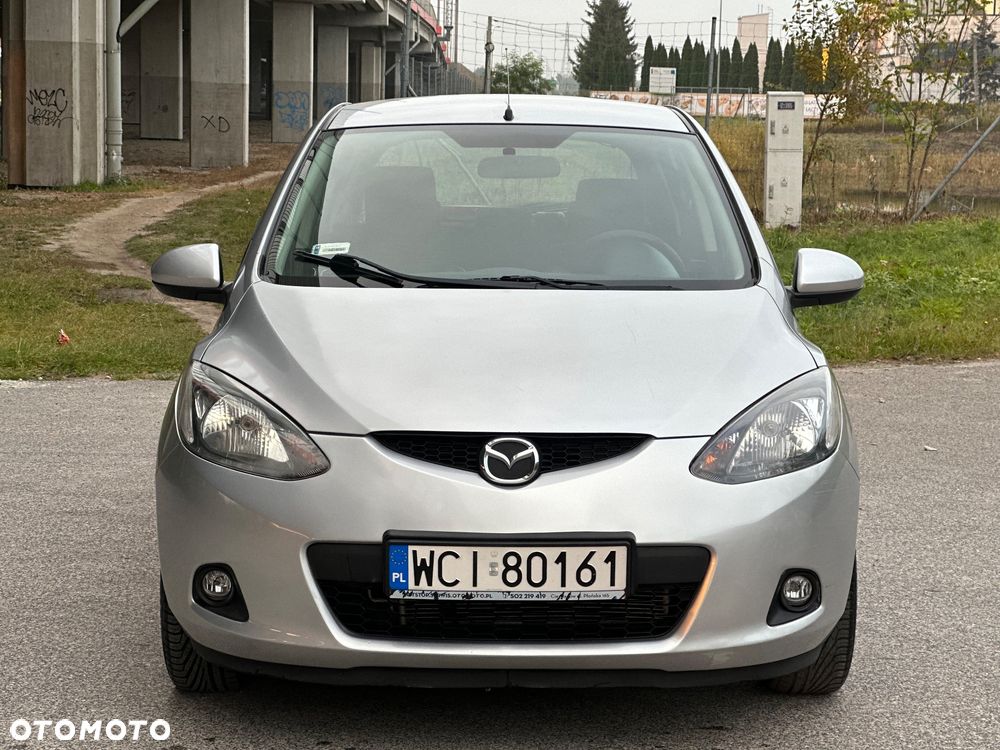 Mazda 2 2009 photo 5