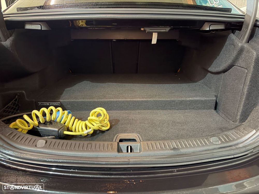 Mercedes-Benz E 350 e AMG - 7