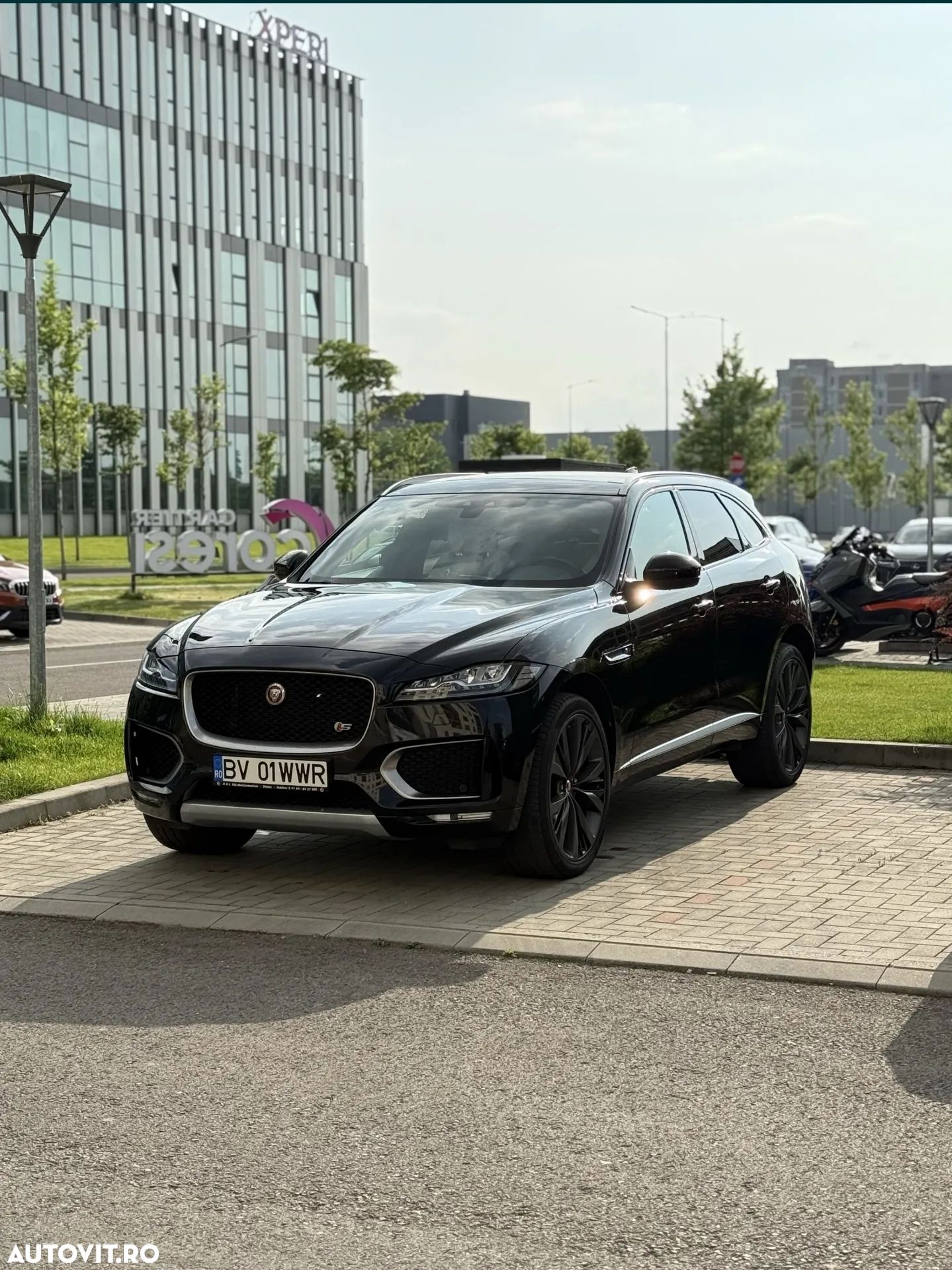 Jaguar F-Pace 30d AWD S - 1
