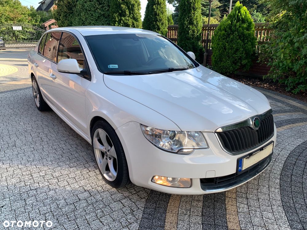 Skoda Superb 2.0 TDI Family - 25
