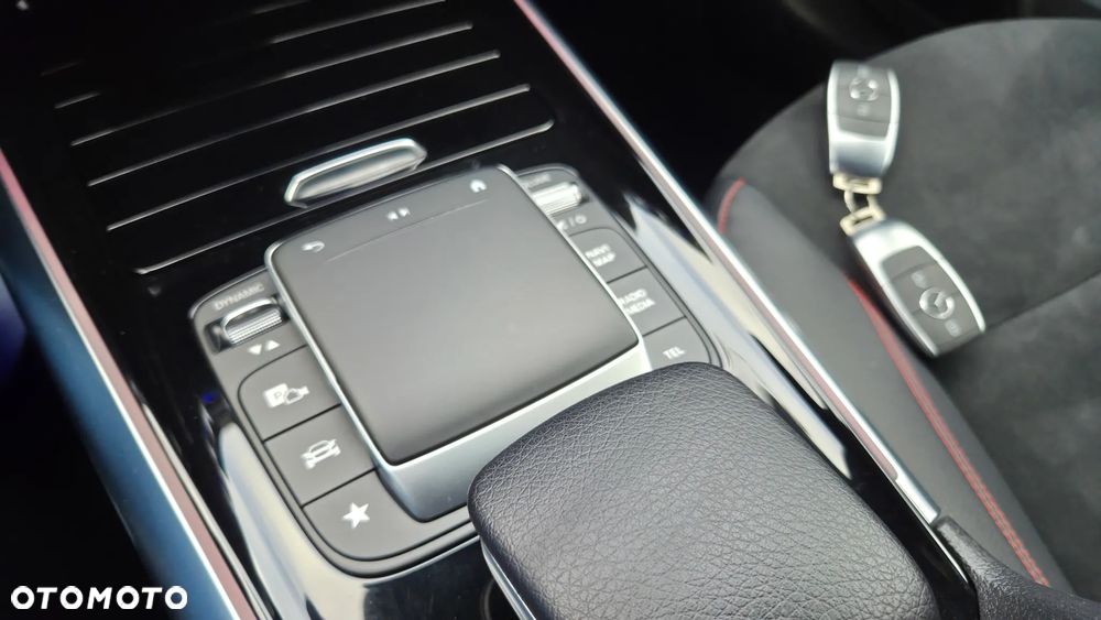 Mercedes-Benz GLA 250e AMG Line - 21