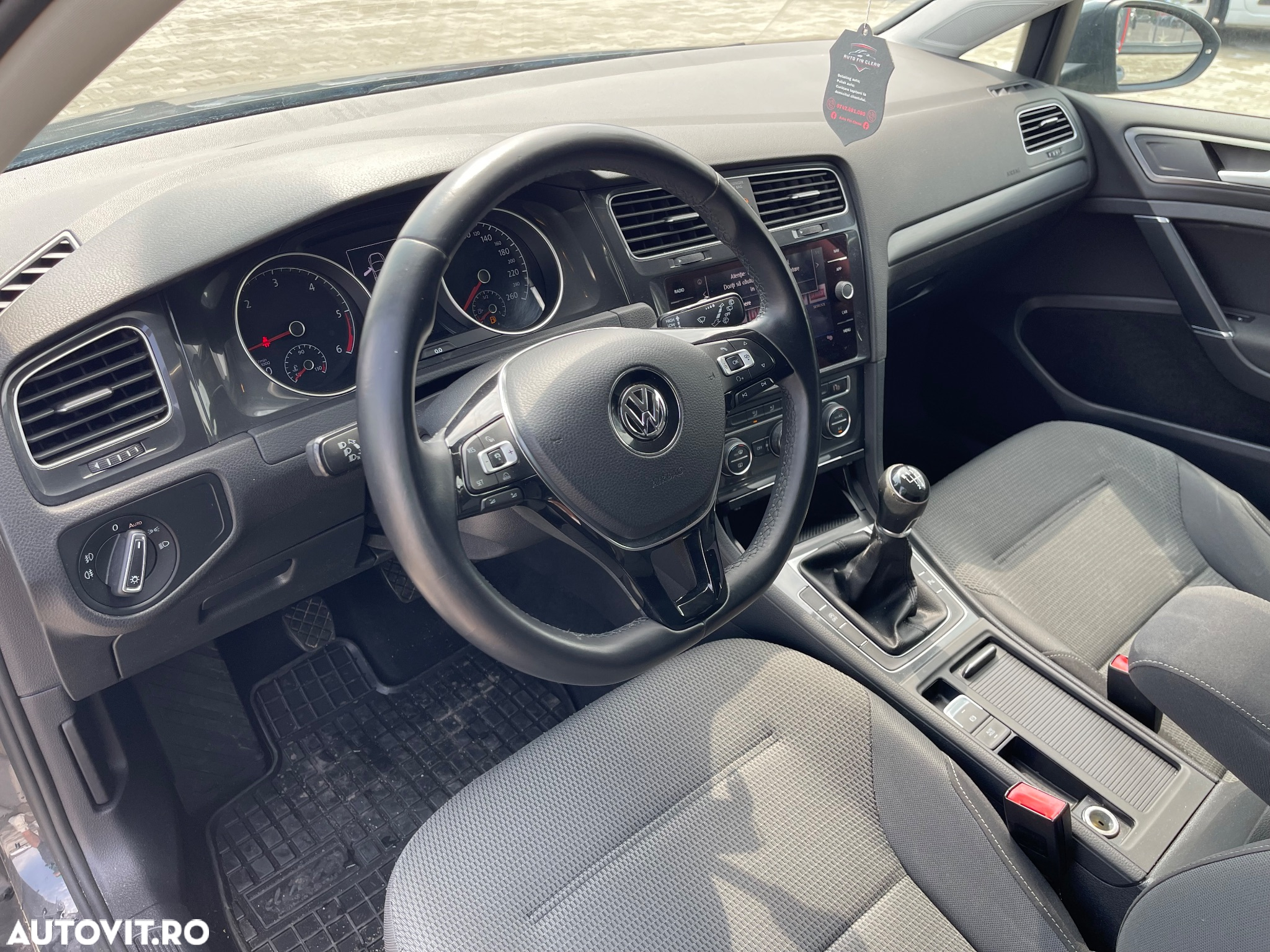 Volkswagen Golf 1.6 TDI (BlueMotion Technology) Comfortline - 14
