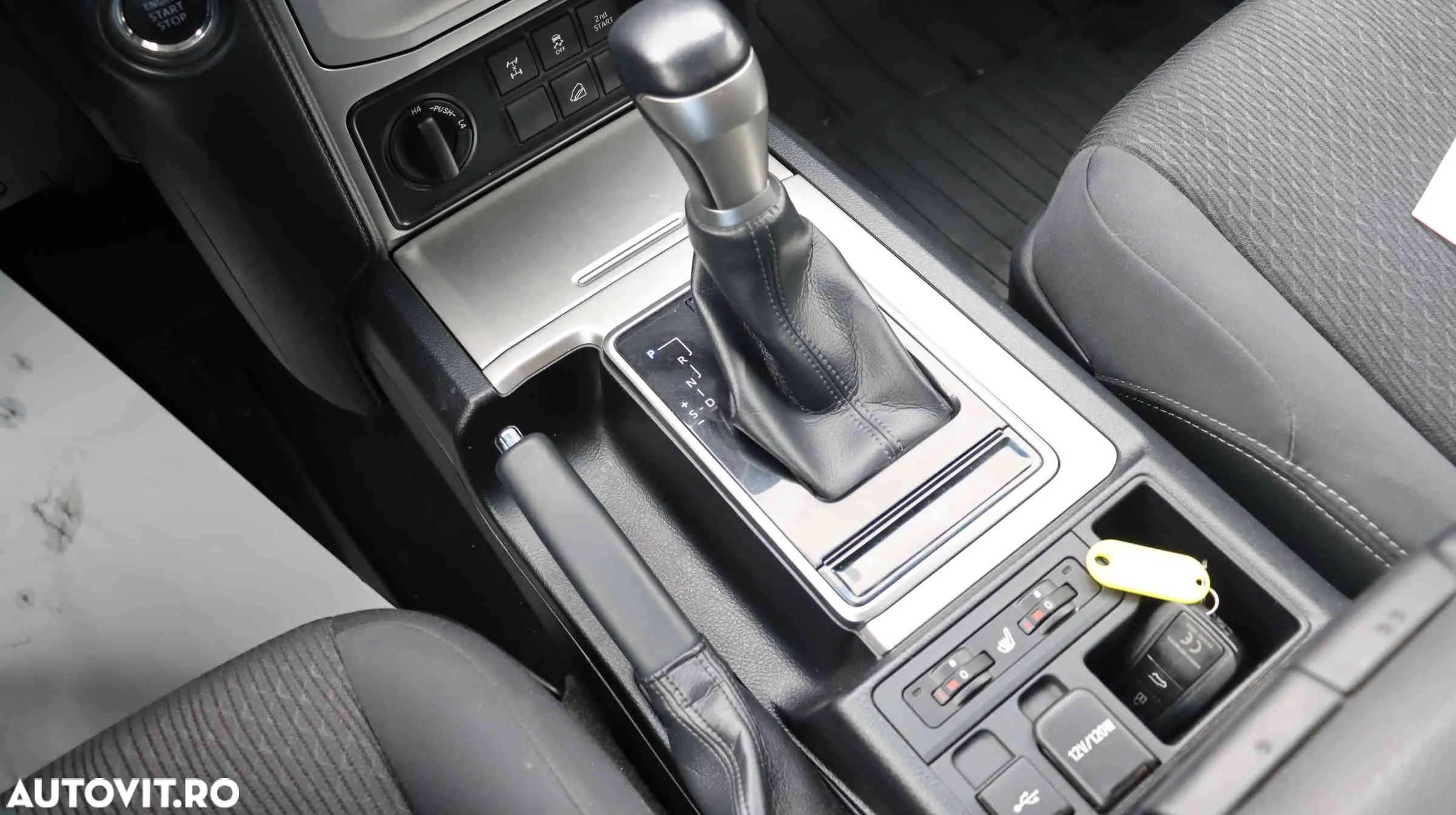 Toyota Land Cruiser - 14