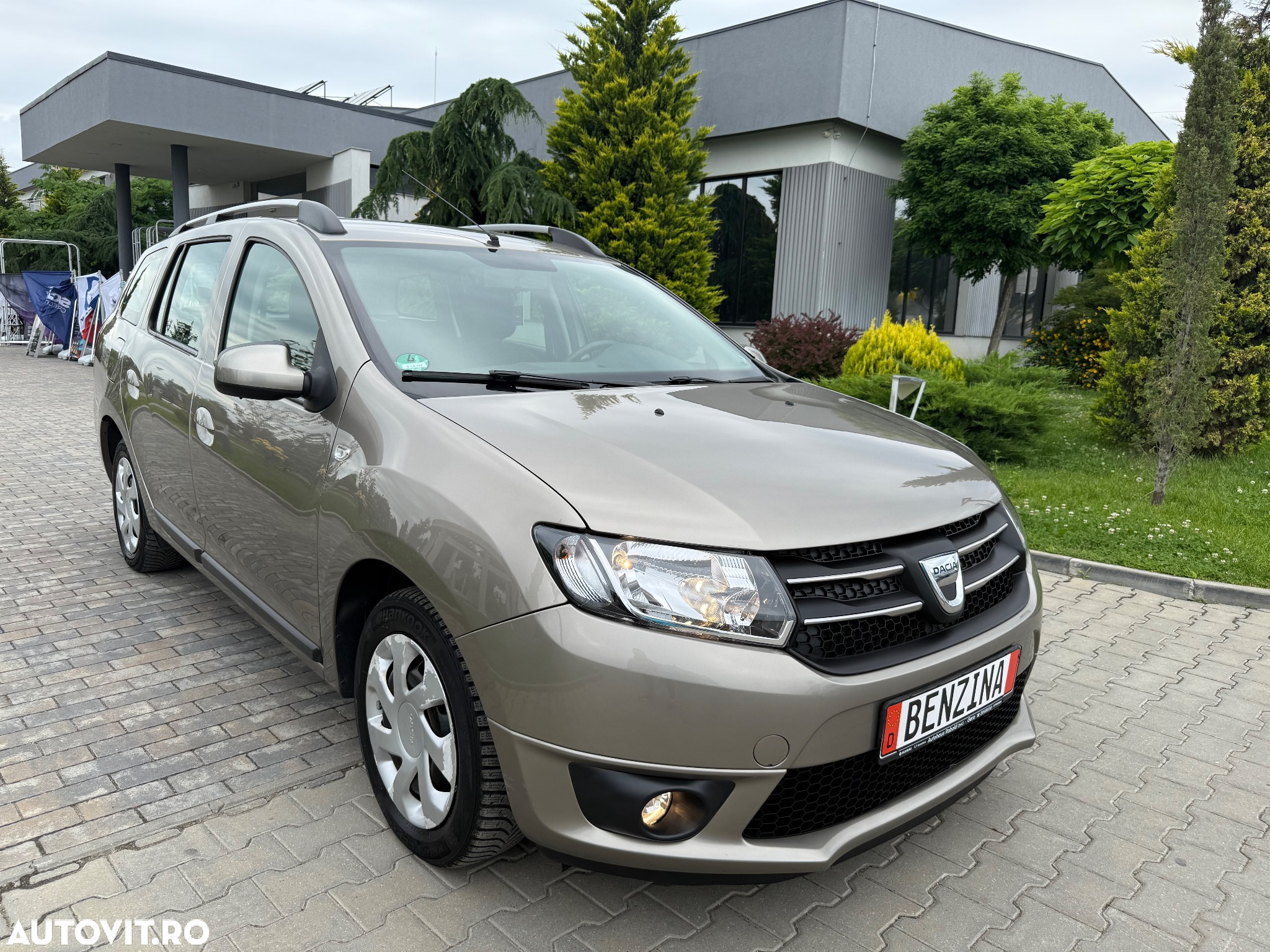 Dacia Logan MCV 1.2 16V 75 Celebration - 4