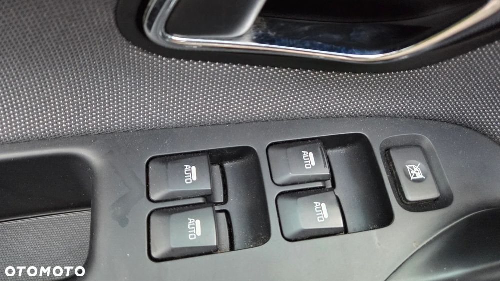 Kia Ceed 1.6 CRDi 128 Dream Team Edition - 19