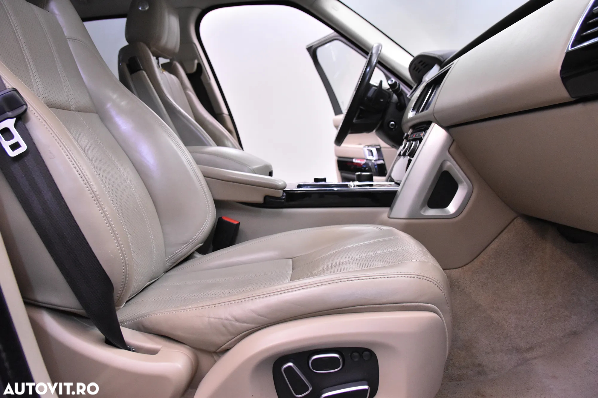 Land Rover Range Rover - 11