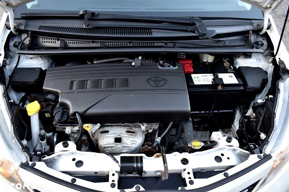 Toyota Yaris 1.33 Business Edition - 37