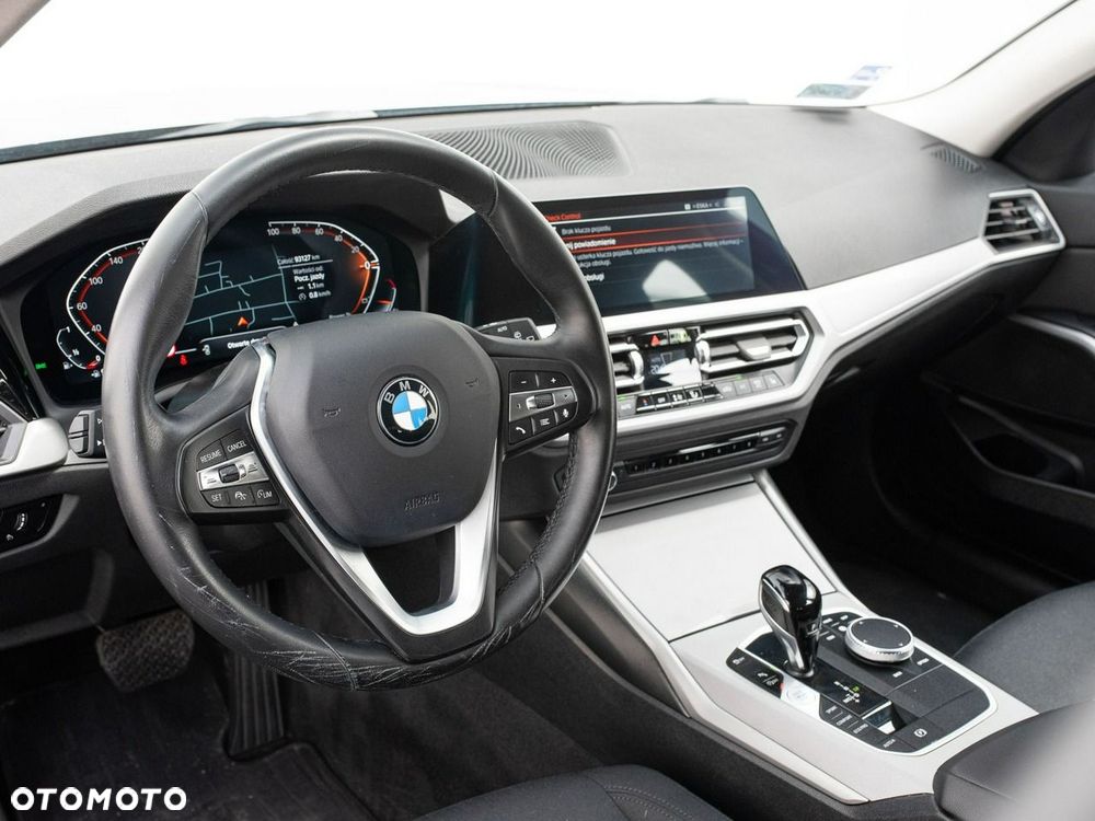 BMW Seria 3 318i - 7