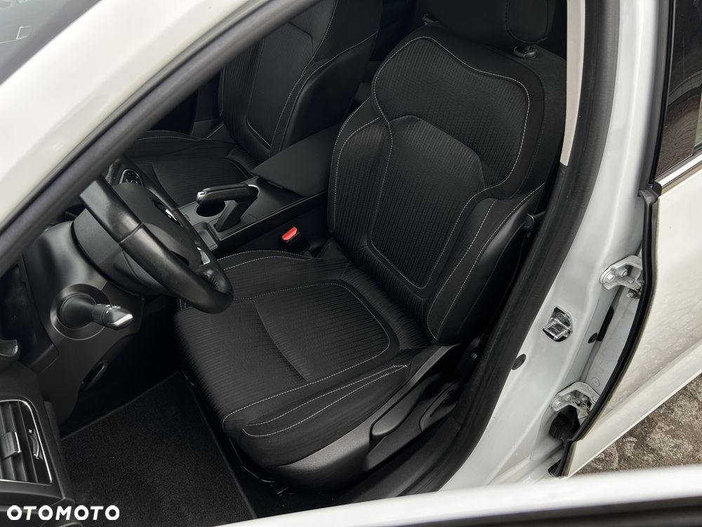 Renault Megane TCe 140 GPF EDC ZEN - 13
