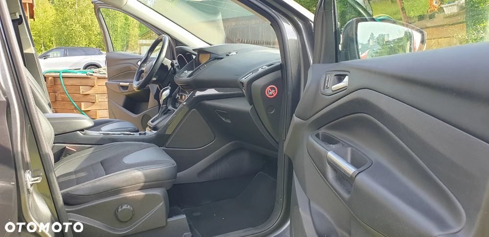 Ford Kuga 2.0 TDCi 4x4 Titanium - 12