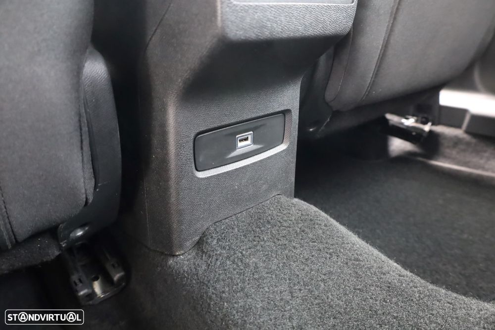 Citroën C4 X 1.2 PureTech Shine EAT8 - 53