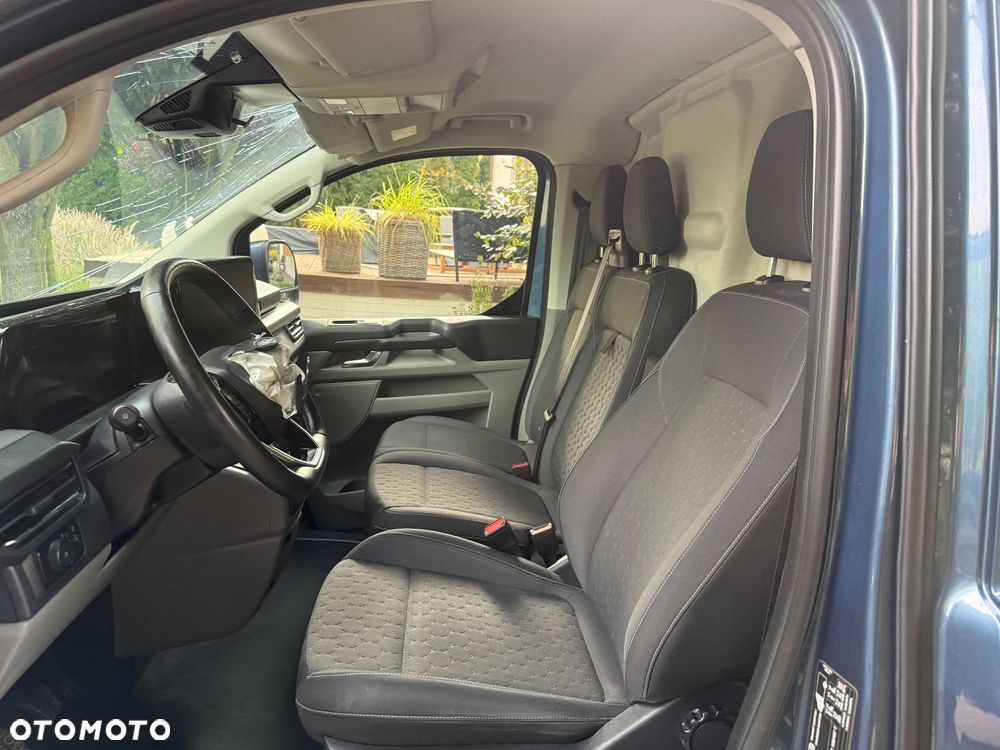 Ford Transit Custom 320 L2H1 Limited 2.0 150KM - 21