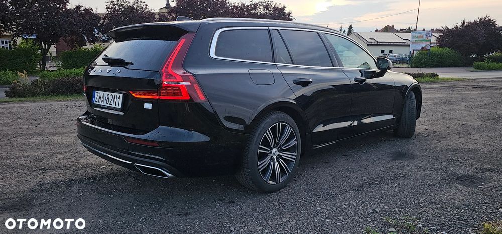 Volvo V60 T6 AWD Recharge Geartronic Inscription - 4