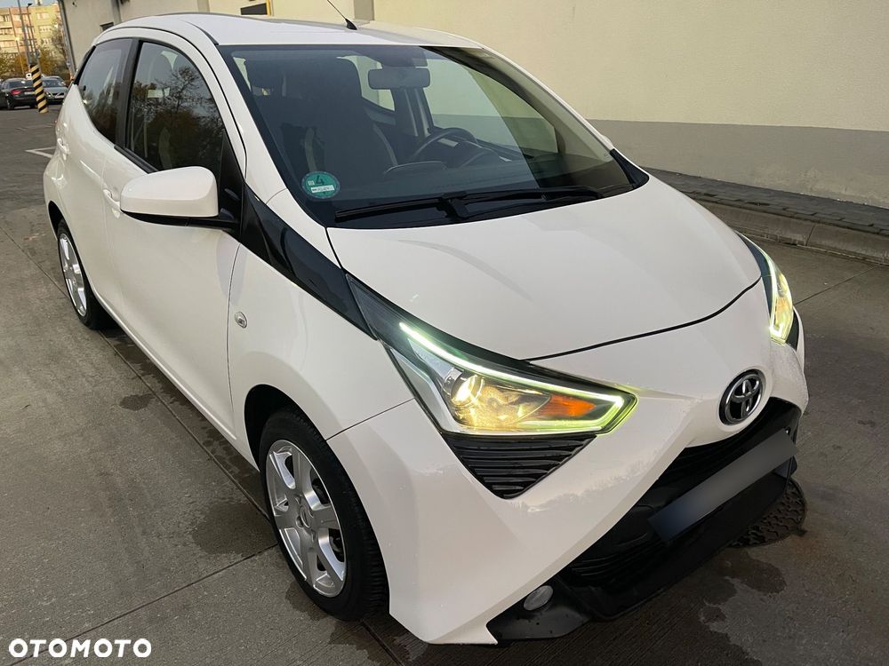 Toyota Aygo x.shift x-play connect - 14