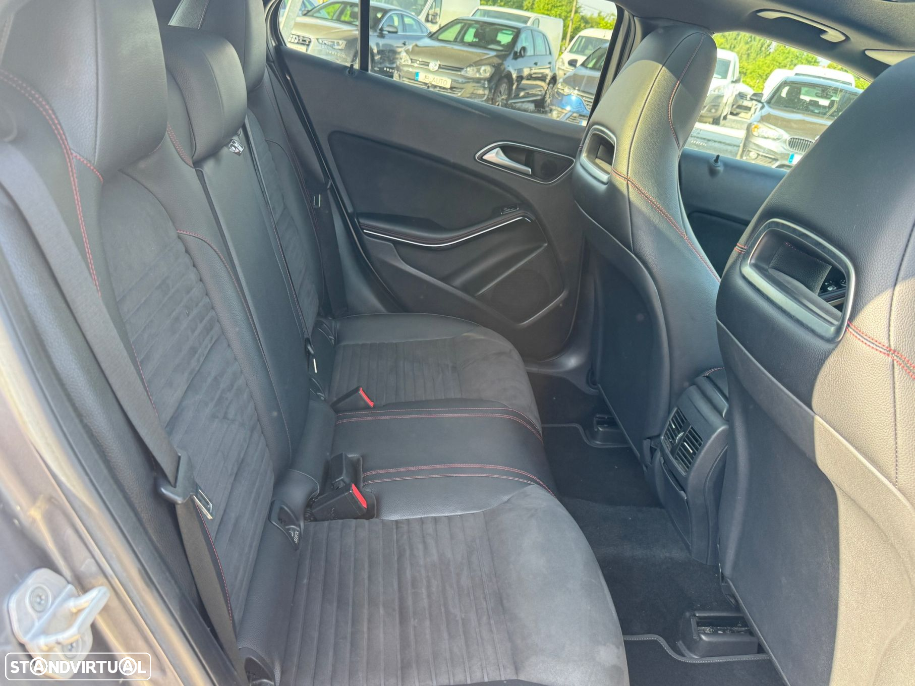 Mercedes-Benz GLA 220 CDi AMG Line - 14