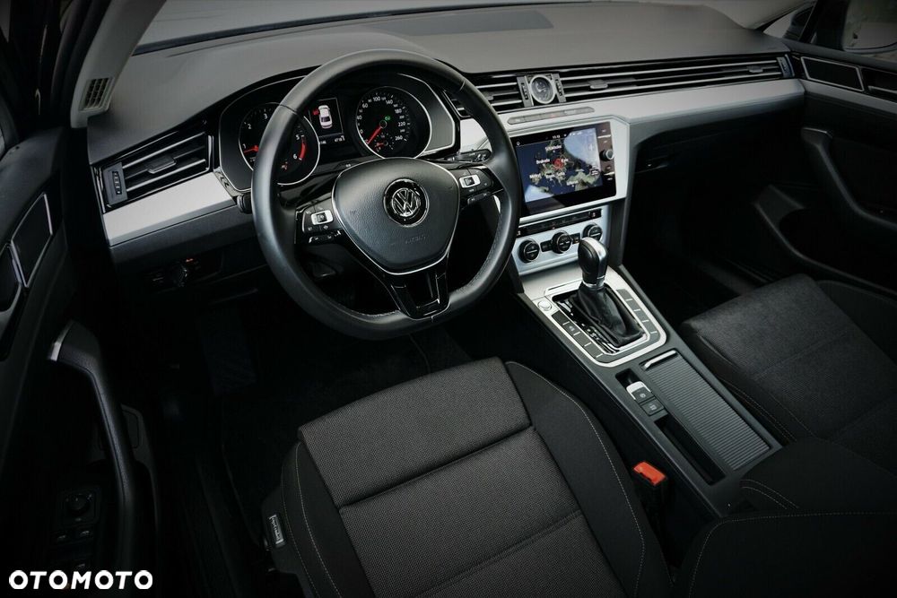 Volkswagen Passat 2.0 TDI SCR Comfortline DSG - 10