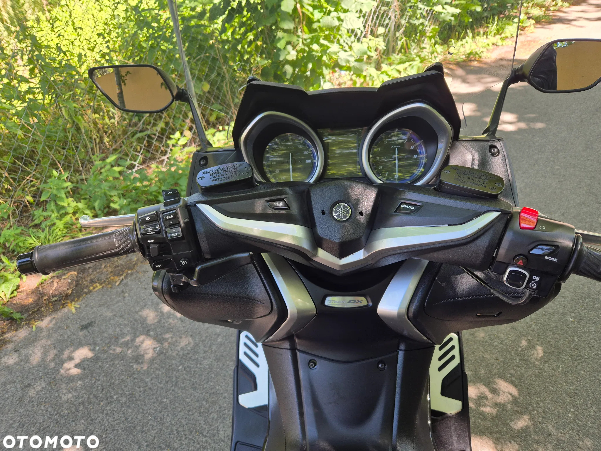 Yamaha Tmax - 18