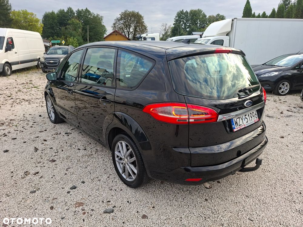 Ford S-Max - 10